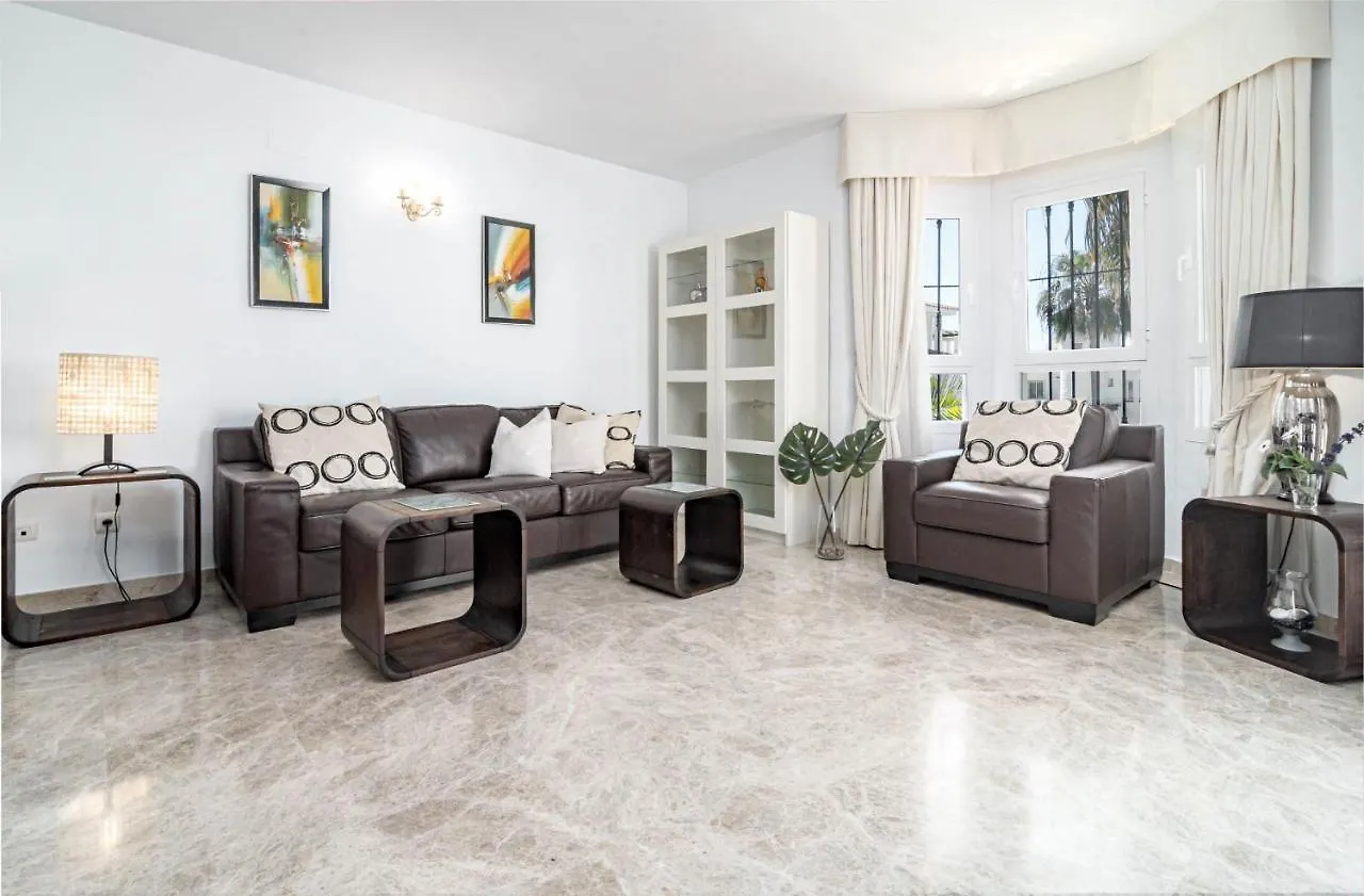 Apartment Spectacular 2 Bedroom Penthouse In Best Location In Nueva Andalucia Marbella